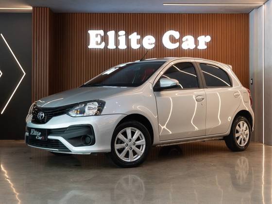 TOYOTA ETIOS 1.5 X PLUS 16V FLEX 4P AUTOMÁTICO TOYOTA ETIOS 1.5 X PLUS 16V FLEX 4P AUTOMÁTICO